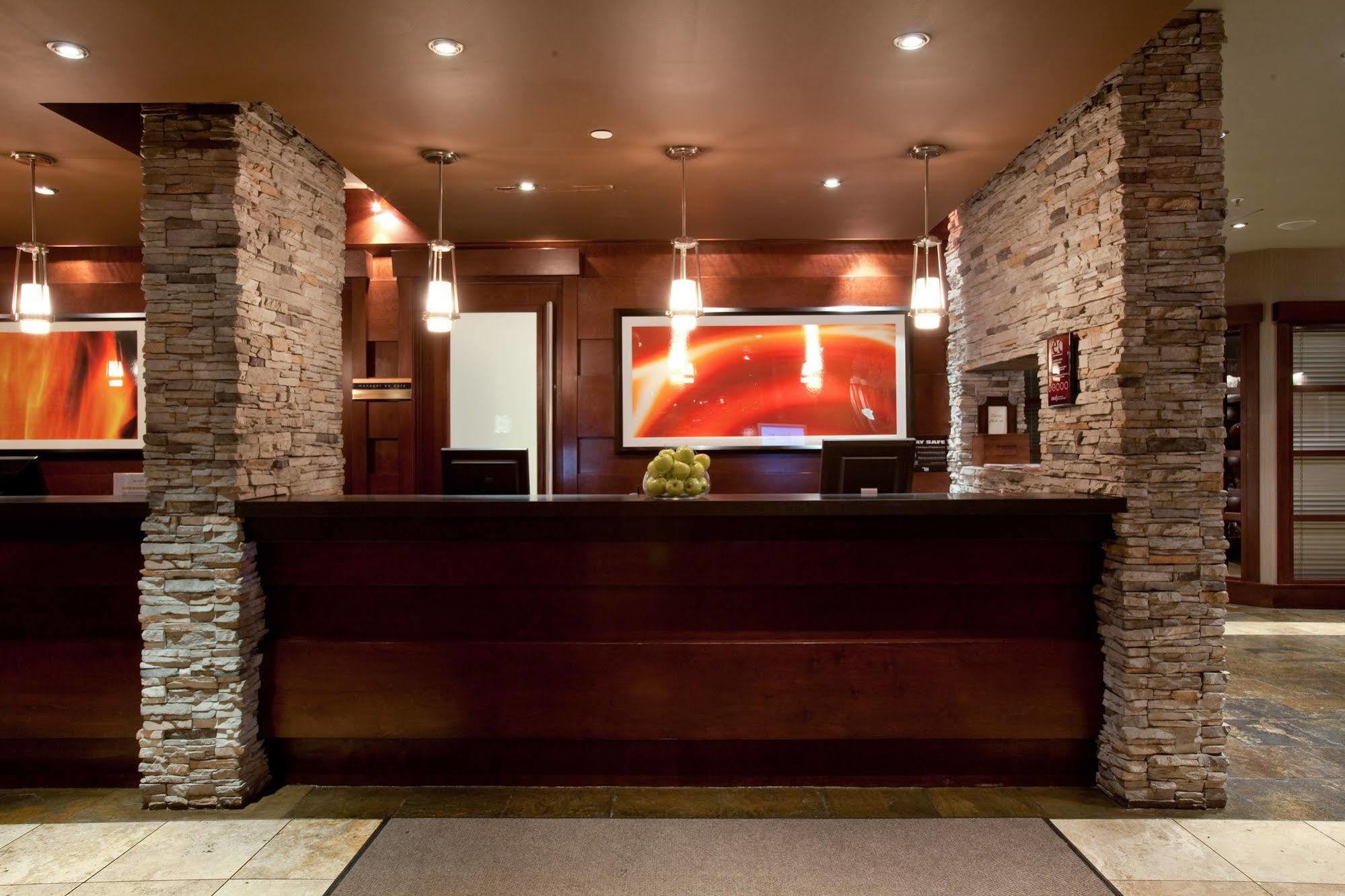 Sandman Hotel Edmonton West Dış mekan fotoğraf